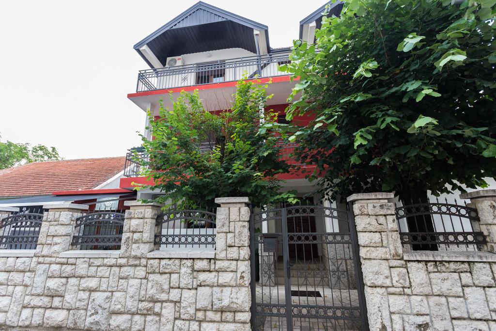 Apartments Erakovic Nikšić Exterior foto